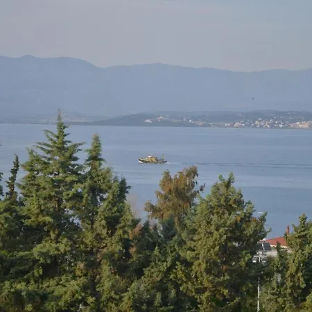 Bed and Breakfast Caecilia & Lawrence Χαλκίδα