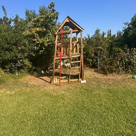 Caecilia & Lawrence 3* Χαλκίδα