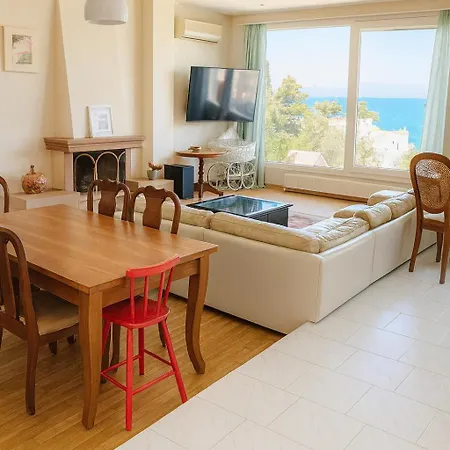 Bed and Breakfast Caecilia & Lawrence Organic Mediterranean Sea Χαλκίδα