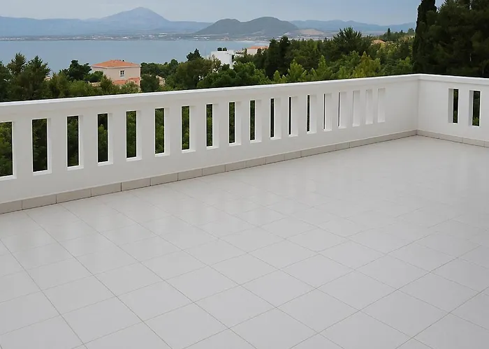 Caecilia & Lawrence Organic Mediterranean Sea 3*